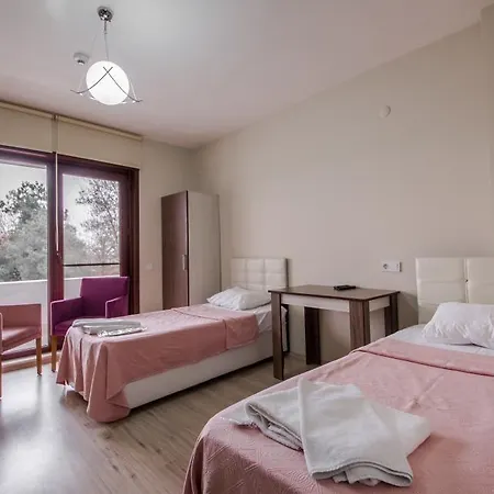 アパートホテル Adres Karaagac