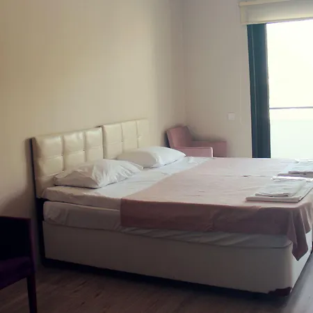 アパートホテル Adres Karaagac