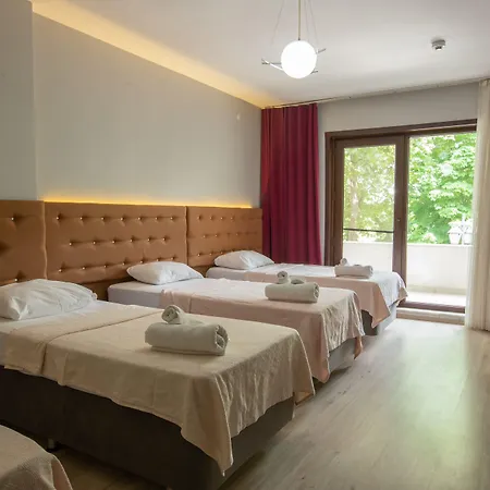 アパートホテル Adres Karaagac