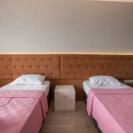 Adres Karaagac エディルネ