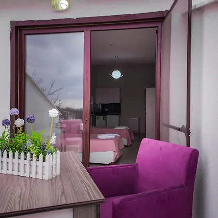 Ξενοδοχείο με διαμερίσματα Adres Karaagac